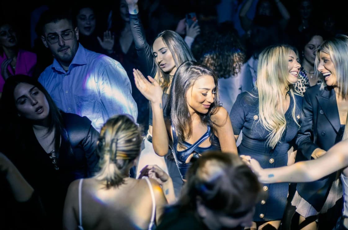 Significado real detrás de la letra de "Macarena" - Los del Río 