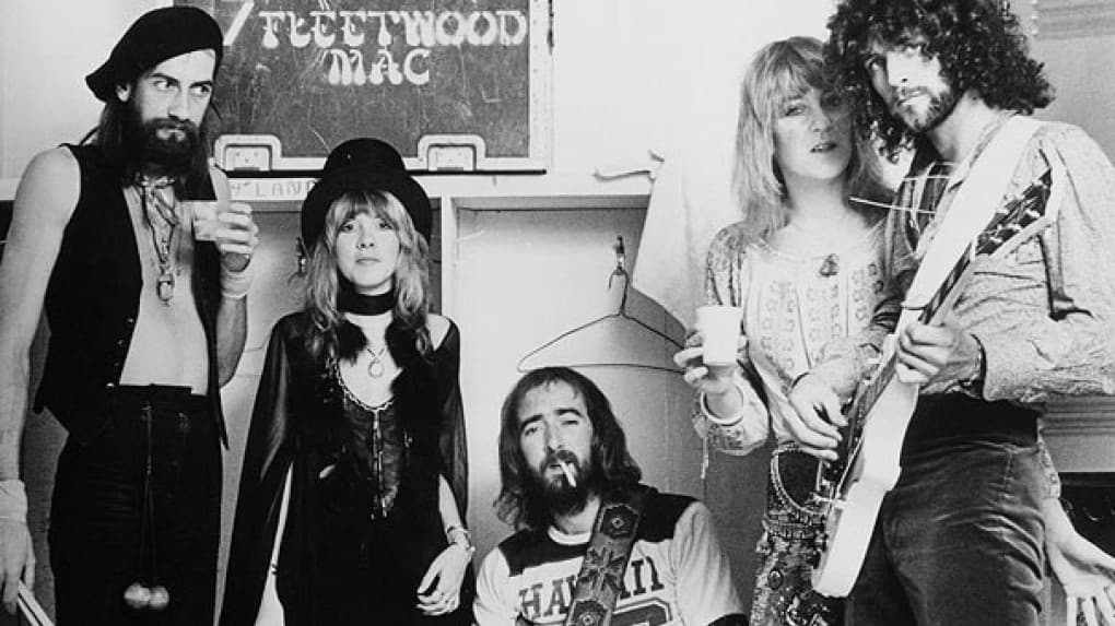 "Gypsy" by Fleetwood Mac: Lyrics Meaning Explained