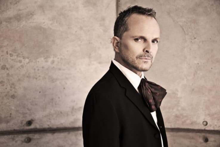 ¿Qué significa "Morenamía" de Miguel Bosé? Letra explicada