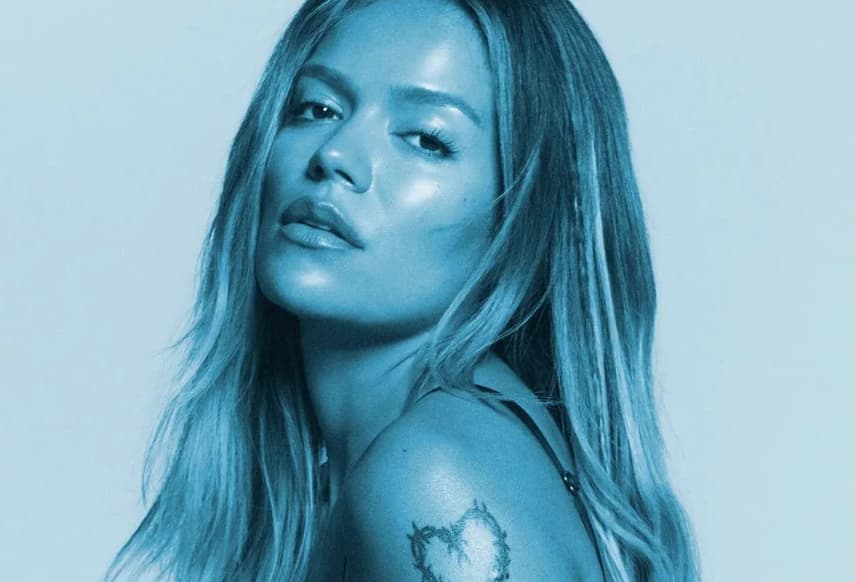 Qué significa "BbY WOW" de KAROL G