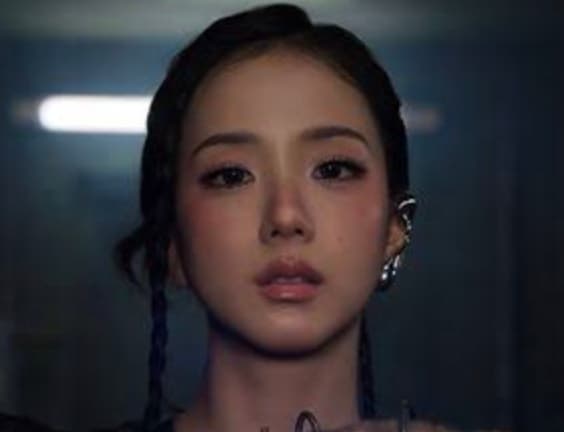 JISOO "CLICK": Lyrics Meaning & Fan Connection