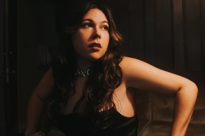 "Sailor Song" de Gigi Perez: traducción y significado de la letra