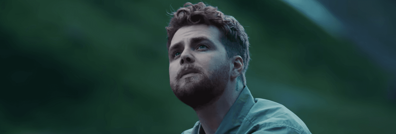 “You’ll Be Alright, Kid” Lyrics Meaning: Alex Warren’s Comfort