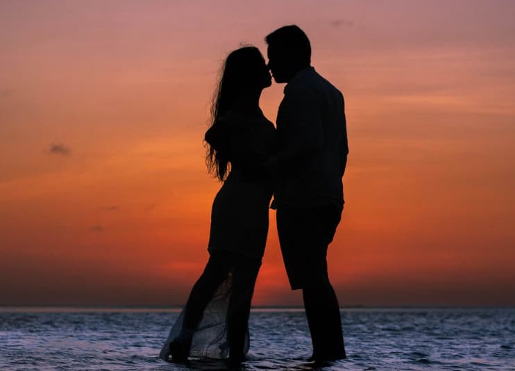 “Baby Now That I Found You” Lyrics Meaning: Ella Bright’s Cover